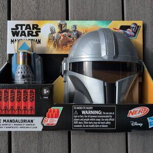 Nerf Star Wars The Mandalorian Mask & Gauntlet Blaster Combo Hasbro Disney NEW
